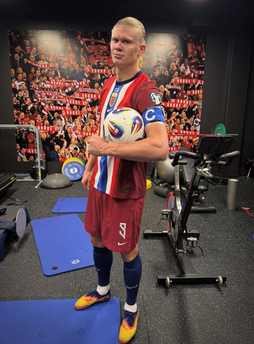 👽 erling haaland this season so far… 🏆 16 goals in world cup qualifiers. 💙 32 goals with club and country. 🇳🇴 55 goals in 48 norway games. …and bringing his country to the world cup! pic.